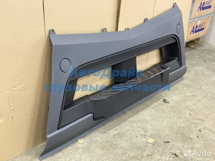 Бампер Мерседес Актрос мп4 центральная часть