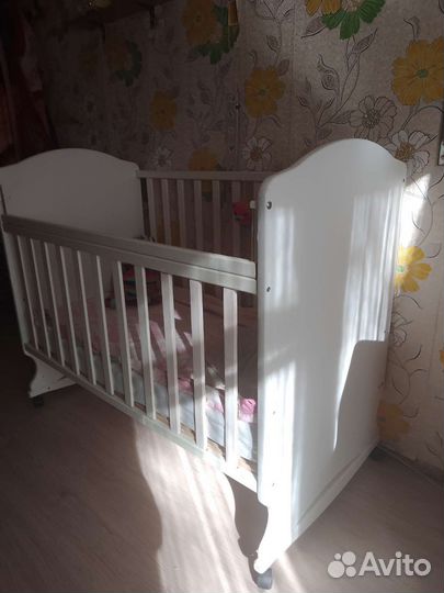 Детская кроватка