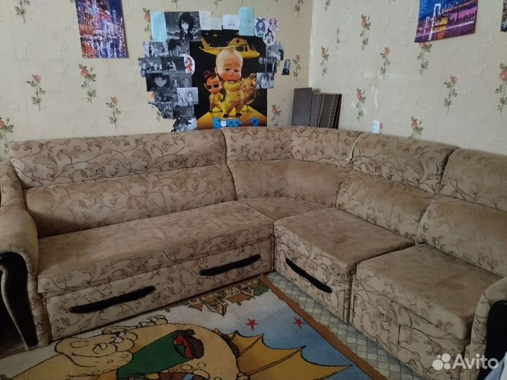 Большой угловой диван бу