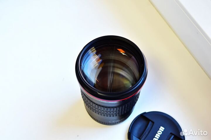 Canon Lens EF 135mm f/2L USM светосильный фикс