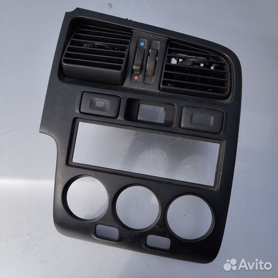 Центральная консоль nissan primera p 11