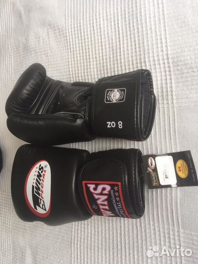 Защита голени Twins, перчатки боксерские Twins