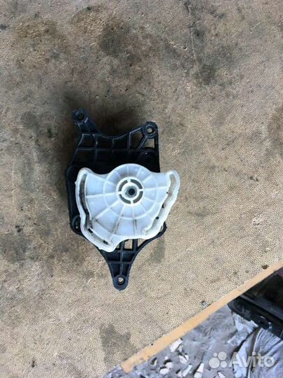 Kia Rio 3 сервопривод заслонок печки