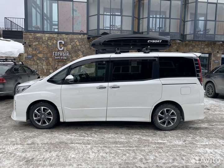 Трансфер в Шерегеш. Toyota Noah 2020гв