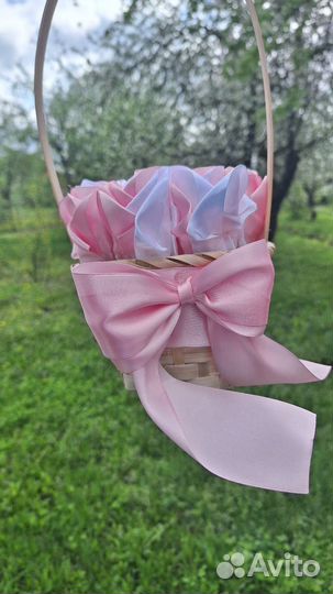 Букет цветов из атласных лент