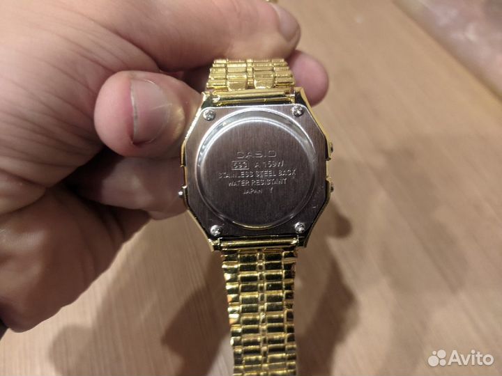 Часы Casio в разных цветах