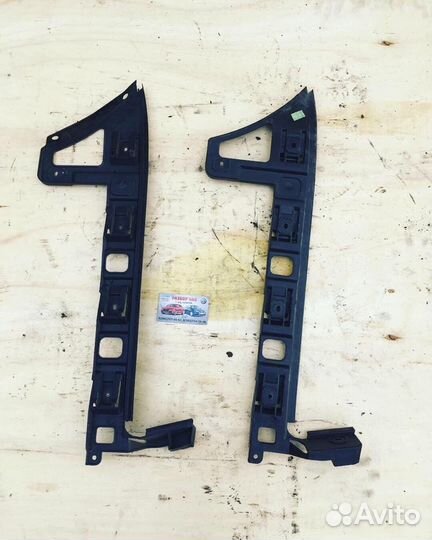 Кронштейн заднего бампера левый Passat B6