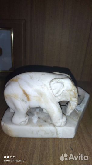 Мраморная статуэтка пепельница