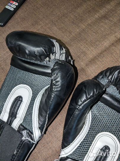 Боксерские перчатки 12 oz everlast