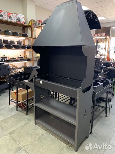 Гриль - мангал с вытяжным зонтом, с двумя полками