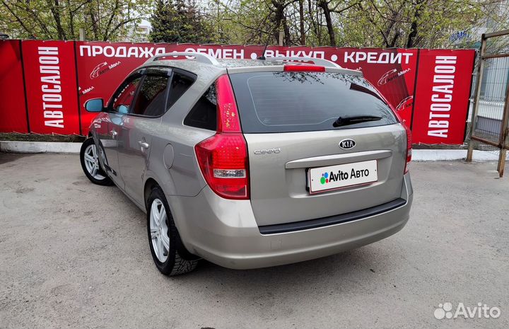 Kia Ceed 1.6 AT, 2010, 111 000 км