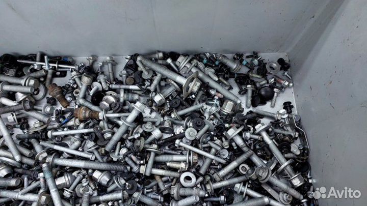 Б/У Б/У Болты комплект Состояние отличное