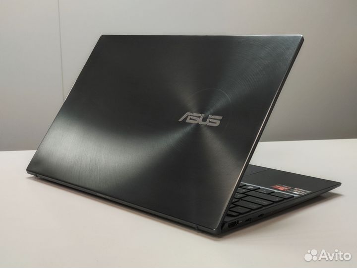 Asus Zenbook 14 UM425QA