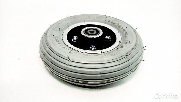 Колесо пневматическое с металлическим диском, пара