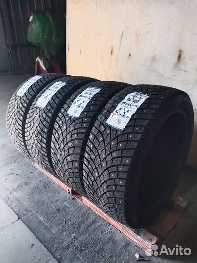 Triangle IcelynX TI501 235/45 R18 98T