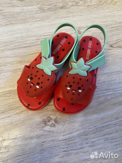 Mini melissa