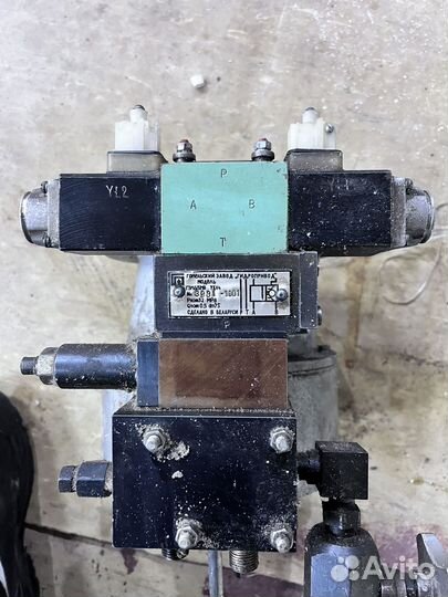 Гидрозамок