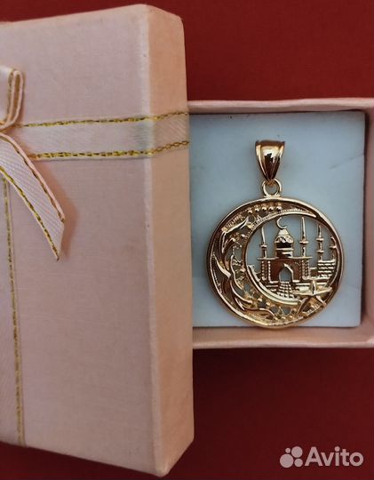 Кулоны и подвески 