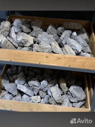 Лава, коряги, камни, грунт