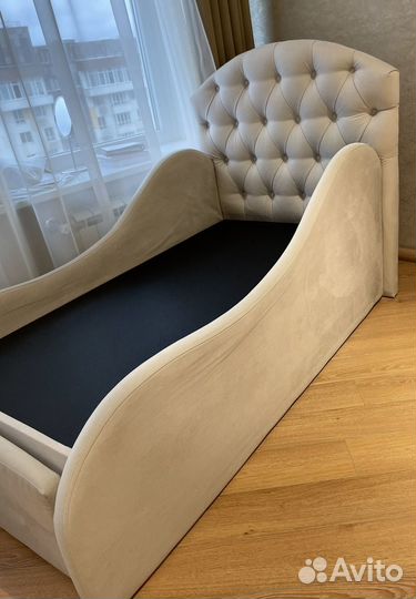 Детская кроватка мягкое изголовье 160*80