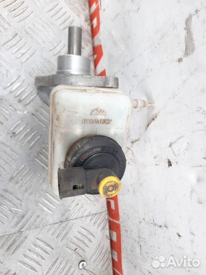 Цилиндр тормозной главный Лада Ларгус