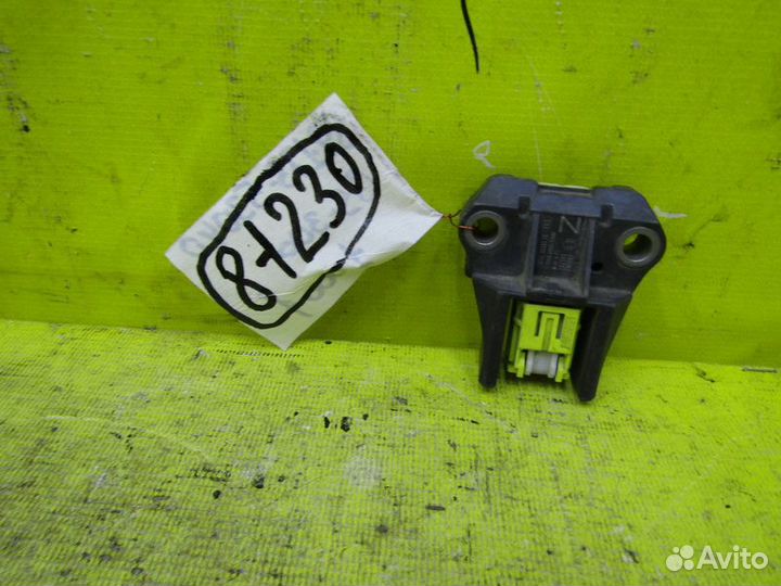 Датчик удара Lexus GS 300 08г 81230