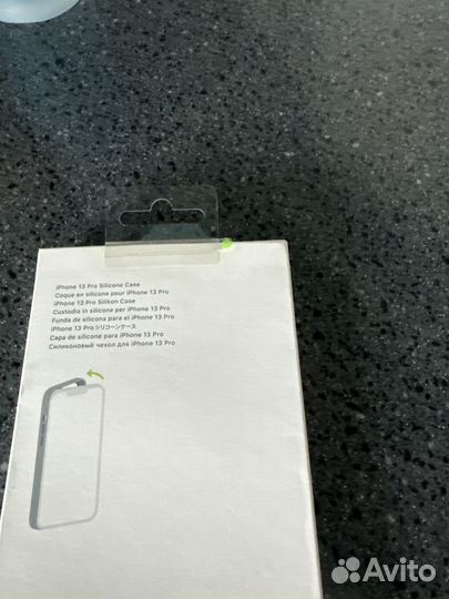 Чехол на iPhone 13 голубой новый