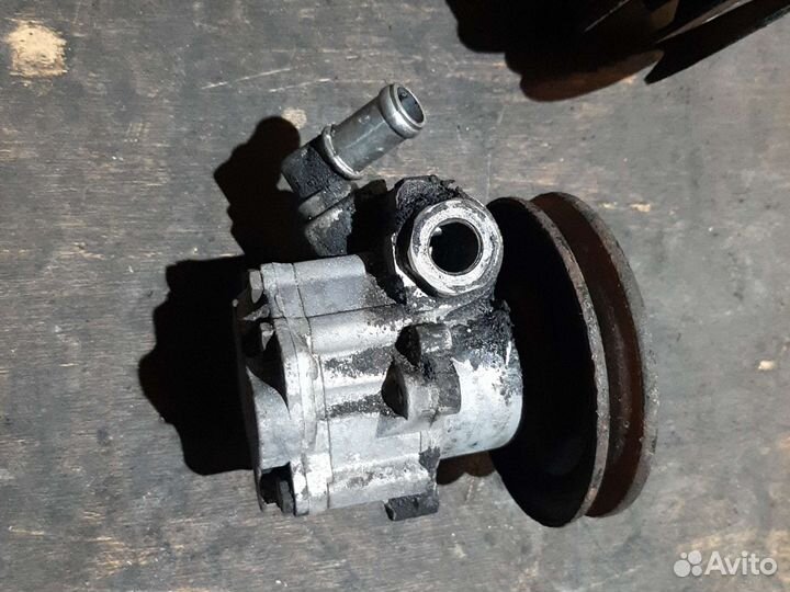 Насос гур Фольксваген Т4 1.9D 2.4D 2.5D