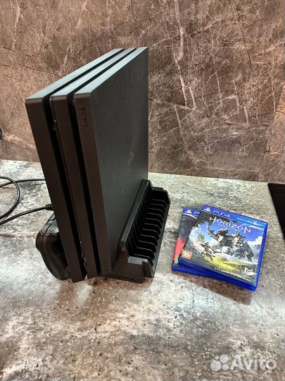 Игровая приставка ps4 pro 1tb