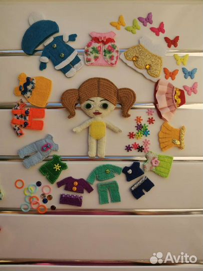 Кукла из фетра с одеждой на липучках