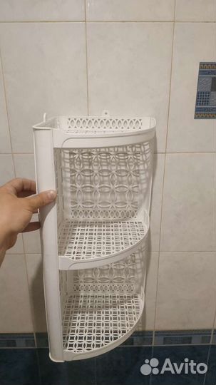 Угловая полка для ванной