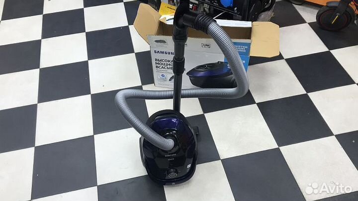 Пылесос с пылесборником Samsung SC20M251AWB
