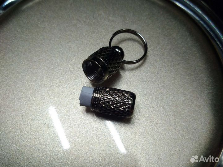 Брелок - капсула