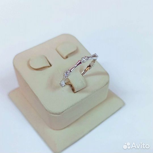 Серебряное кольцо женское