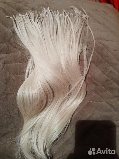 Натуральные пряди волос