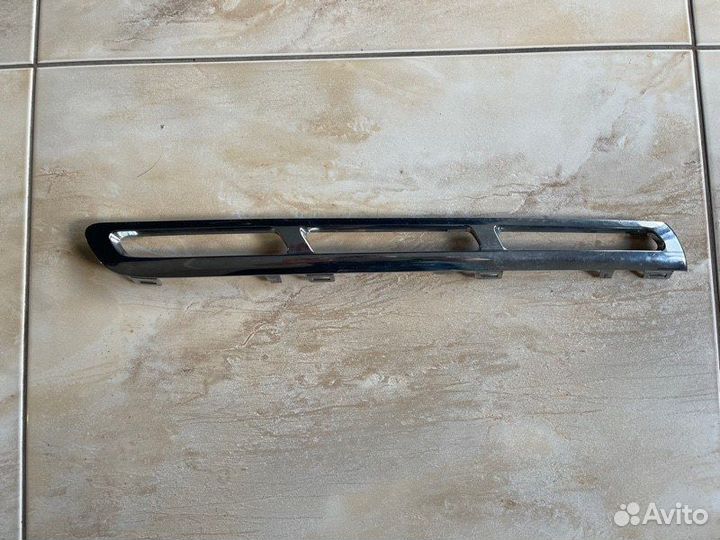 Молдинг решетки радиатора правый Mercedes Gls X166