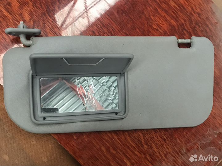 Козырек солнцезащитный левый Mitsubishi pajero 2