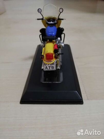 Модель мотоцикла урал 1:18