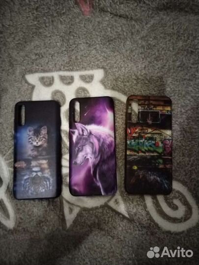 Чехлы на телефон