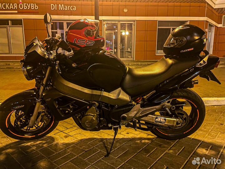 Honda x11