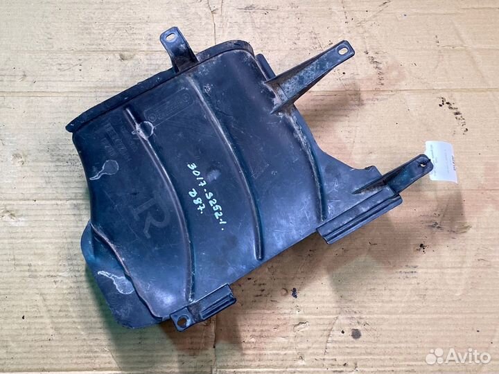 1856472 Дефлектор в угол кабины RH CP scania