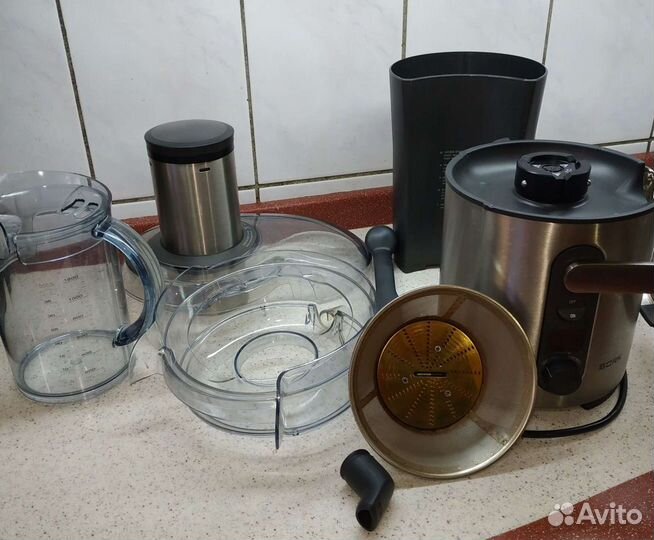 Соковыжималка Bork S700