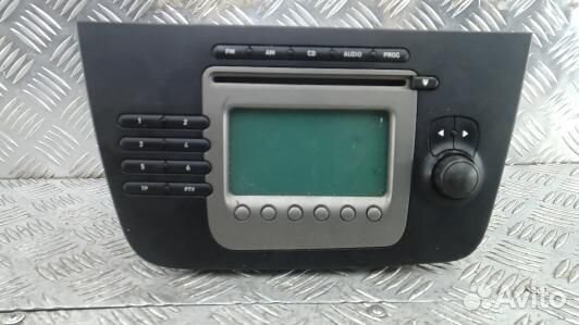 Магнитола seat toledo 3 (83K10I401)