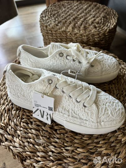 Белые кеды zara новые