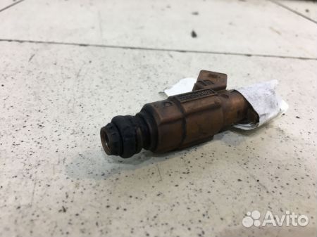 Топливная форсунка Пежо 306