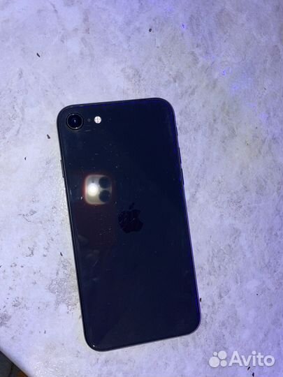 iPhone SE (2020), 64 ГБ