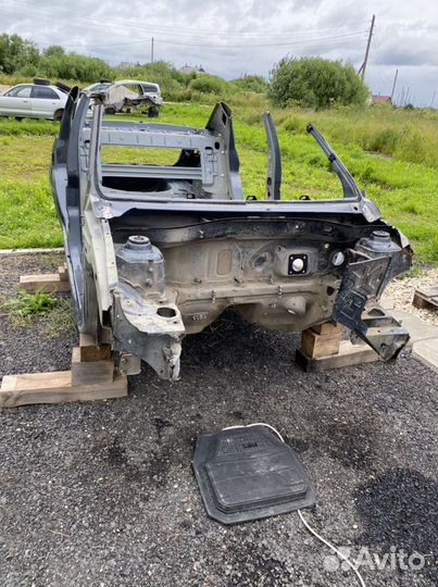 Кузов по частям Renault Logan 1