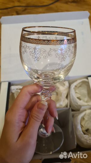 Набор бокалов для вина