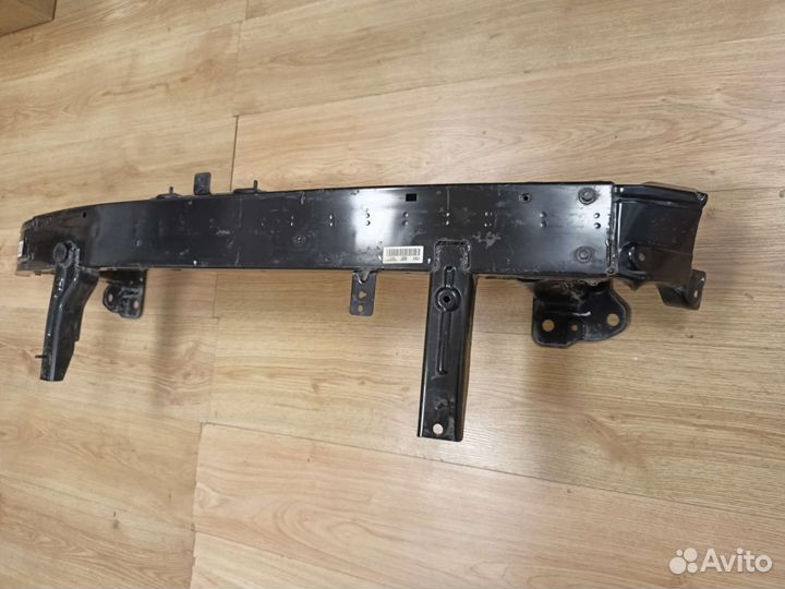 Усилитель переднего бампера KIA stinger