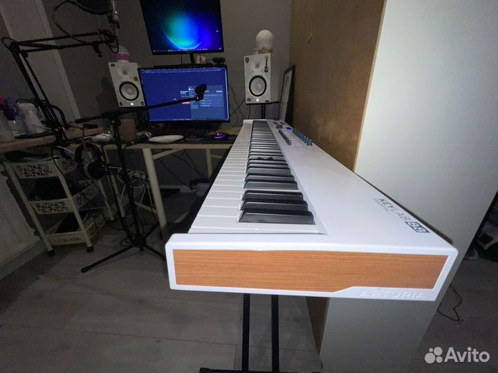 Midi-клавиатура Arturia keylab essential 88